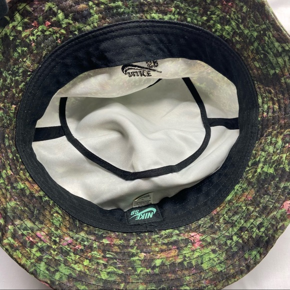 Nike Patterned Bucket Hat - Picture 2 of 5